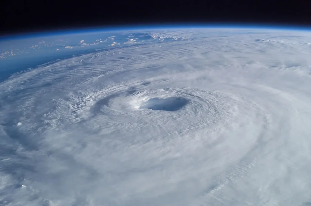 1280px Hurricane Isabel from ISS