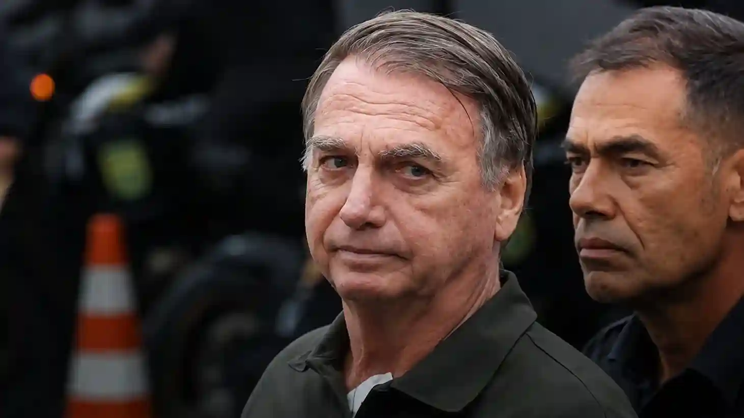 Dia dos Pais Moraes nega visita dos filhos a Bolsonaro e Flavio reage