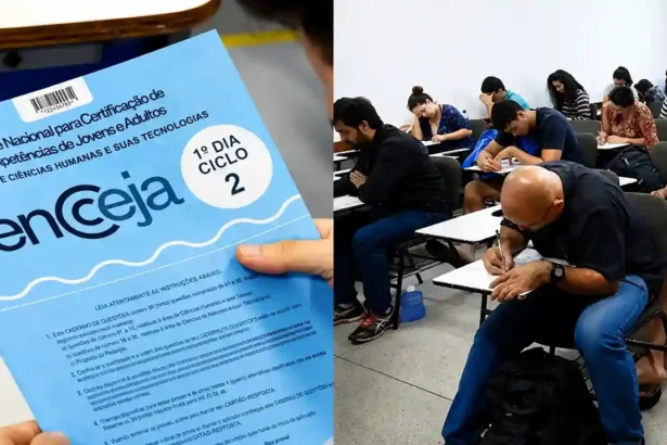 Estudante consulta celular com o cartão de confirmação do Encceja