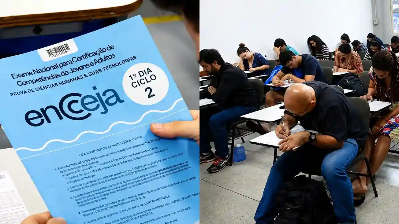 Estudante consulta celular com o cartão de confirmação do Encceja